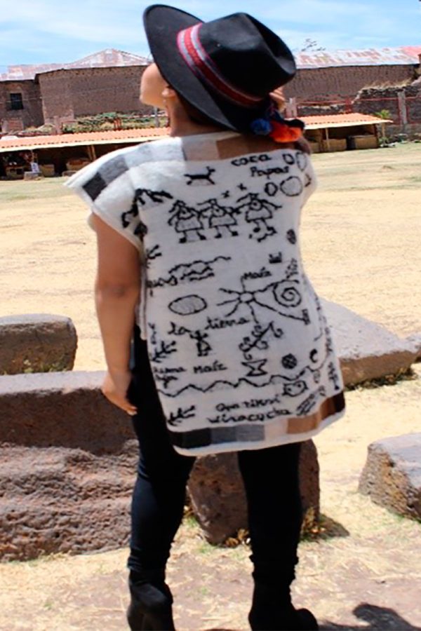 Poncho History - Imagen 2
